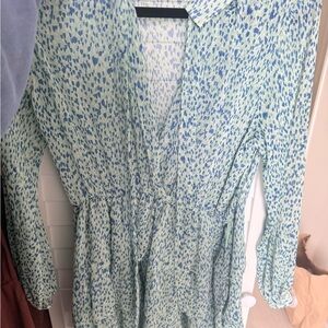 Woven Long-Sleeve V-Neck Tie-Waist Top in Light Aqua Blue